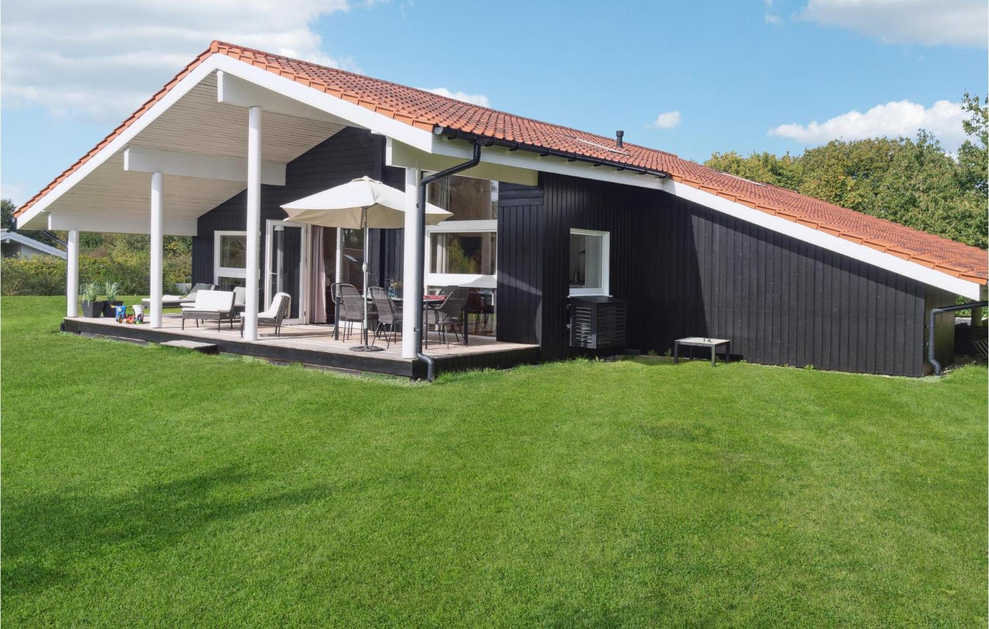 Amazing Home In Askeby With Sauna Exterior photo